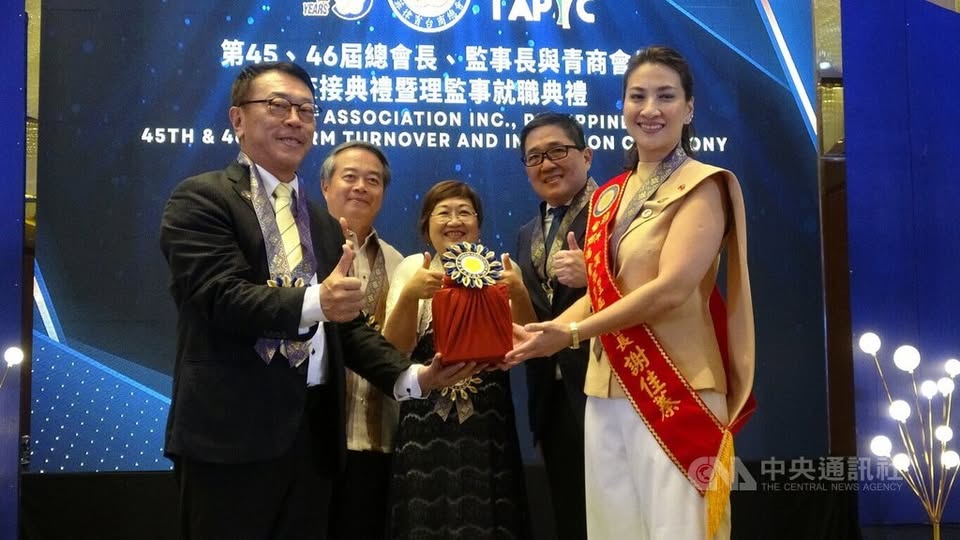 第45、46屆總會長暨監事長交接典禮，新任會長謝佳蓁